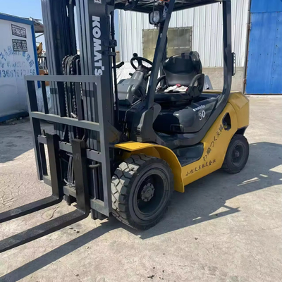 Gebrauchtes Komatsu FD30T-16 3 Tonnen Diesel Gabelstapler mit 1,6 M Gabelbreite in gutem Zustand