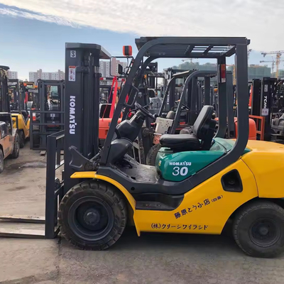 Gebrauchtes Komatsu Fd70 7 Tonnen Diesel Gabelstapler aus dem Jahr 2012