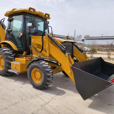 Gebrauchtes Caterpillar CAT 416E 420E 420F 430F Traktor mit Schleppbaum und Frontlader bereit