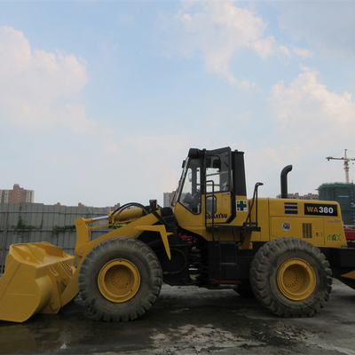 Gebrauchtes Komatsu Wa380-3 Frontlader mit 890 Arbeitsstunden in gutem Zustand