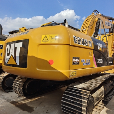 Gebrauchtes CATERPILLAR Cat320d Bagger mit 1,2 CBM Eimerkapazität in gutem Zustand