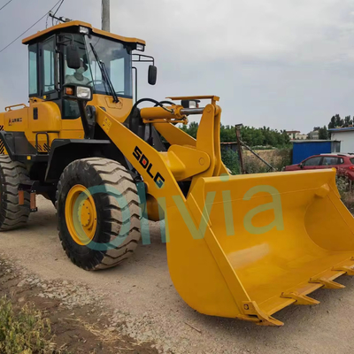 Gebrauchtes Mini-Front 956L kleines Katzenradlader lg956l lg936l 5 Tonnen im Produktionsbetrieb