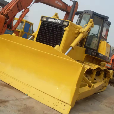 Gebrauchtes Komatsu D85-21 Dozer mit 18000 KG Maschinengewicht in Japan