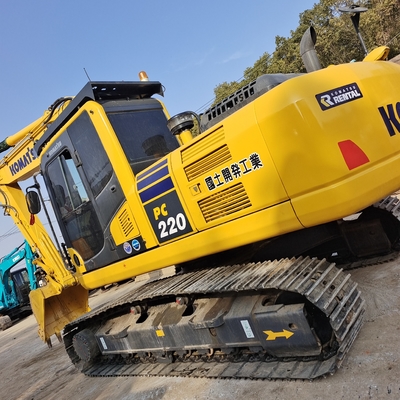 Gebrauchtes Komatsu PC220-8 Bagger mit 1,2 cbm Eimerkapazität und SAA6D107E-1 Motor
