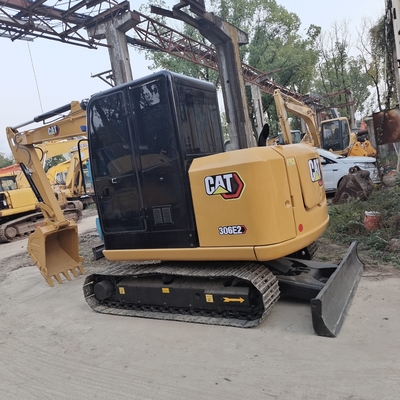 Japan Ursprung Gebraucht CAT 306 Minibagger 6ton Erdbewegungsmaschine mit 41,5 kW Leistung