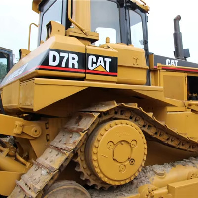 Cat D7R-Bulldozer aus dem japanischen Produktionswerk mit einfacher Bedienung und langer Lebensdauer