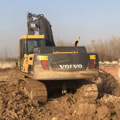 123 kW Gebrauchtbagger VOLVO EC200D für den Brückenbau