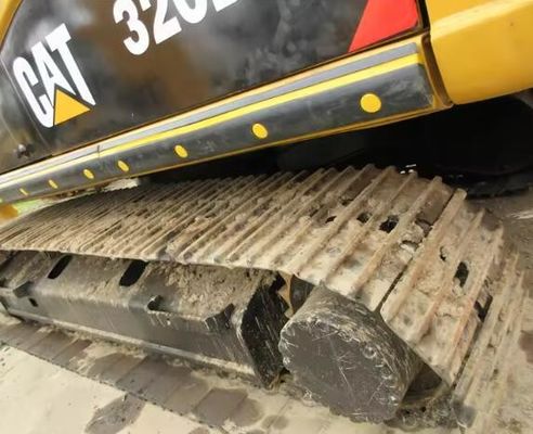 Wenige Arbeitszeiten Gebrauchtbagger CAT 320D mit 120 kW Motorleistung Original Japan