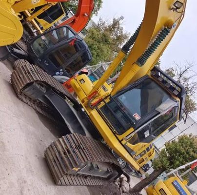 Gebrauchte Komatsu PC 200 Bagger in gutem Zustand mit origineller Hydraulikpumpe aus Japan
