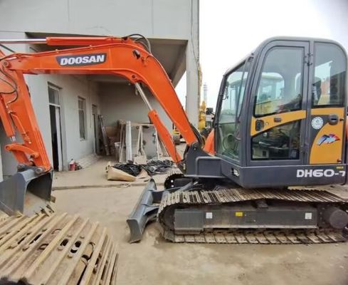 6 Tonnen Doosan DH60-7 Gebrauchtbagger Minibagger mit YANG MA 4TNV94L-Motor
