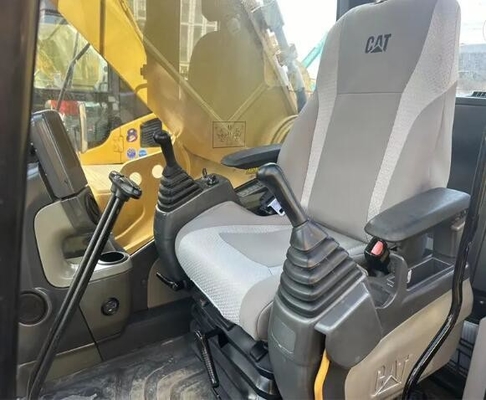 Gebrauchtes CAT 345D Bagger mit Original-C13-Motor und 2,4 cbm-Eimer in gutem Zustand