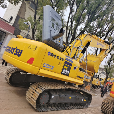 Gebraucht Komatsu PC200-8 Bagger Original Japan aus Japan mit 20000 KG Maschinengewicht