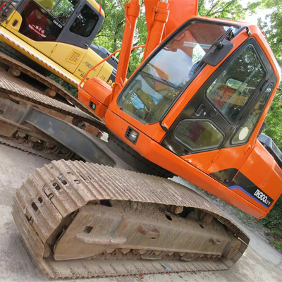 30 Tonnen schwerer Doosan DH300LC Bagger mit gutem Zustand und Originalhydraulikzylinder